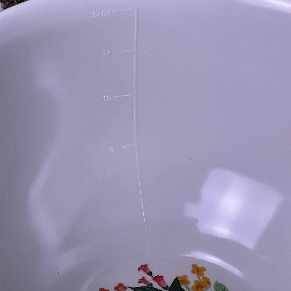 The Pioneer Woman mixing bowl